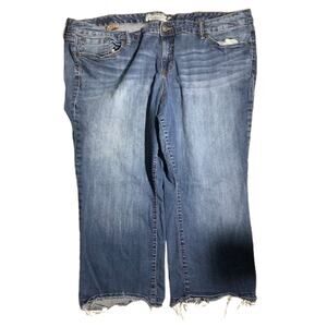 Torrid Denim Capri Jeans Blue Women's Size 24 — Distressed, Casual, Stretch